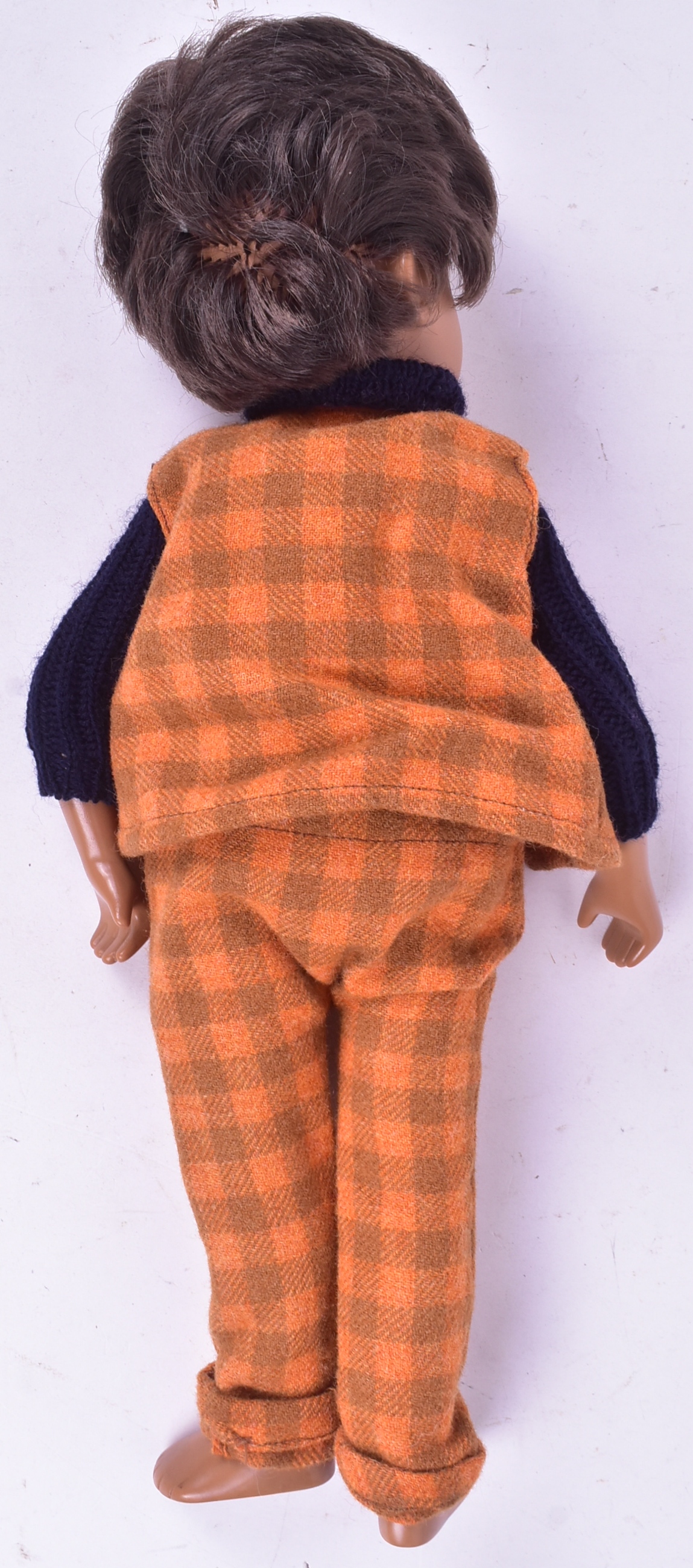 SASHA DOLL - VINTAGE 1970S GREGOR DOLL WITH OUTFIT - Image 4 of 4