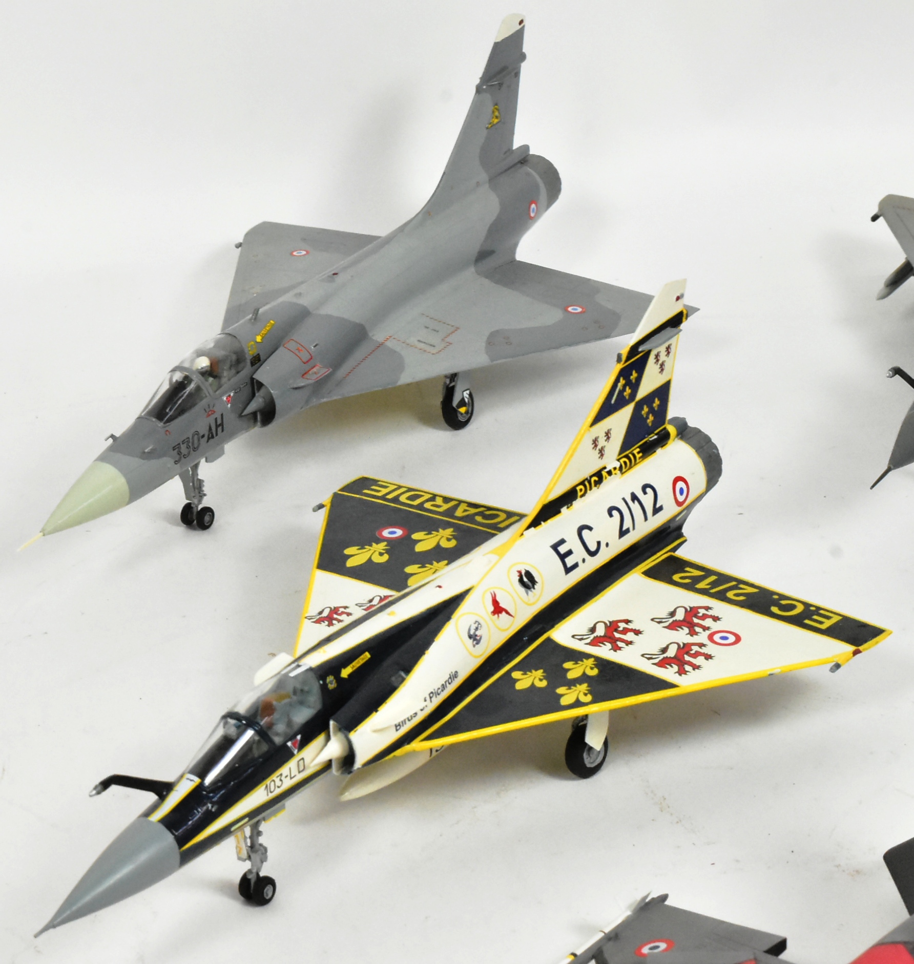 MODEL KITS - COLLECTION OF X7 BUILT MODEL KITS OF AIRCRAFT INTEREST - Image 3 of 6