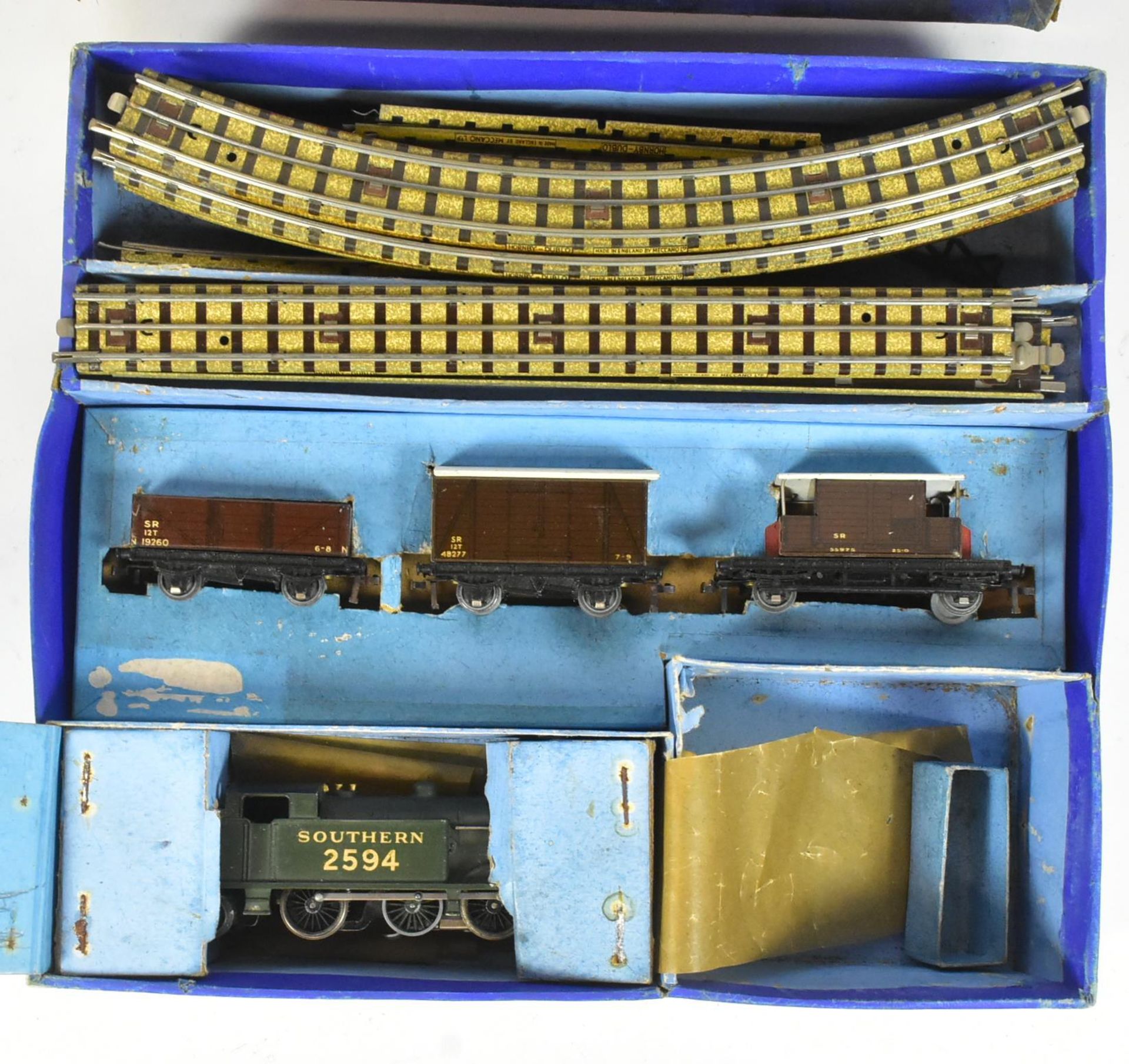 MODEL RAILWAY - VINTAGE HORNBY DUBLO TANK GOOD TRAINSET - Image 2 of 5