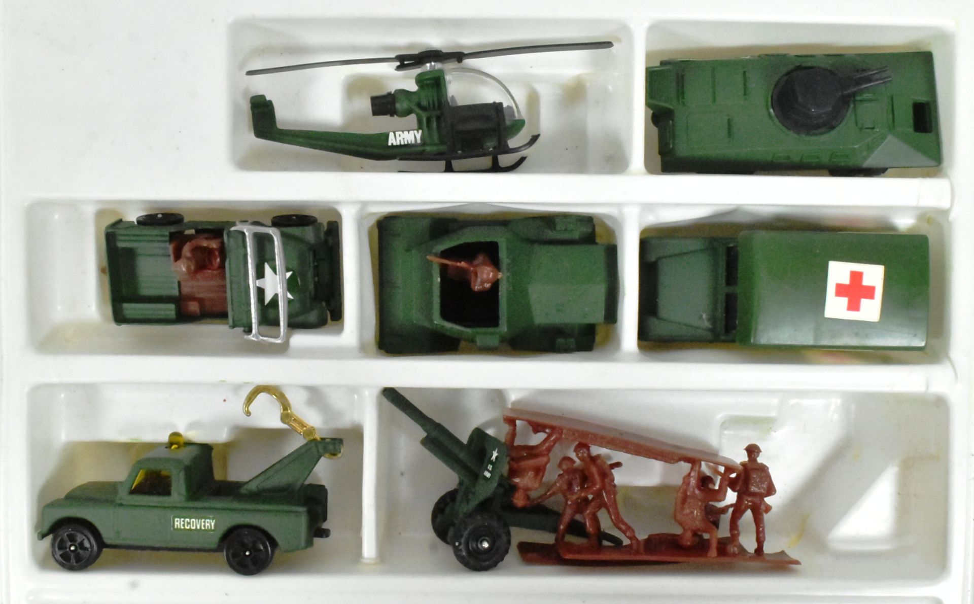 DIECAST - CORGI JUNIORS MILITARY GIFT SET - Bild 2 aus 4