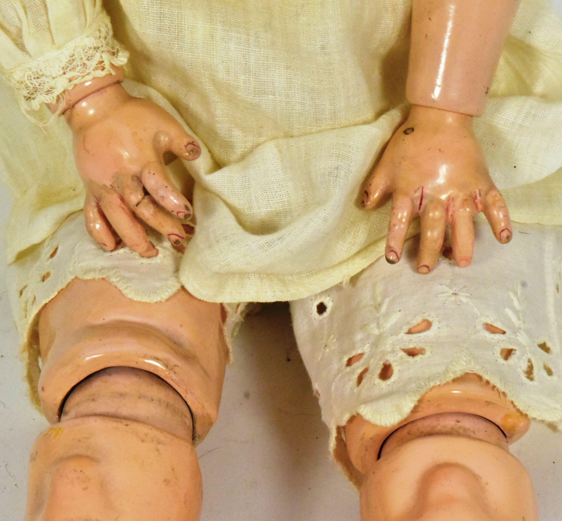 ARMAND MARSEILLE - 390N ANTIQUE BISQUE HEADED DOLL - Image 3 of 5