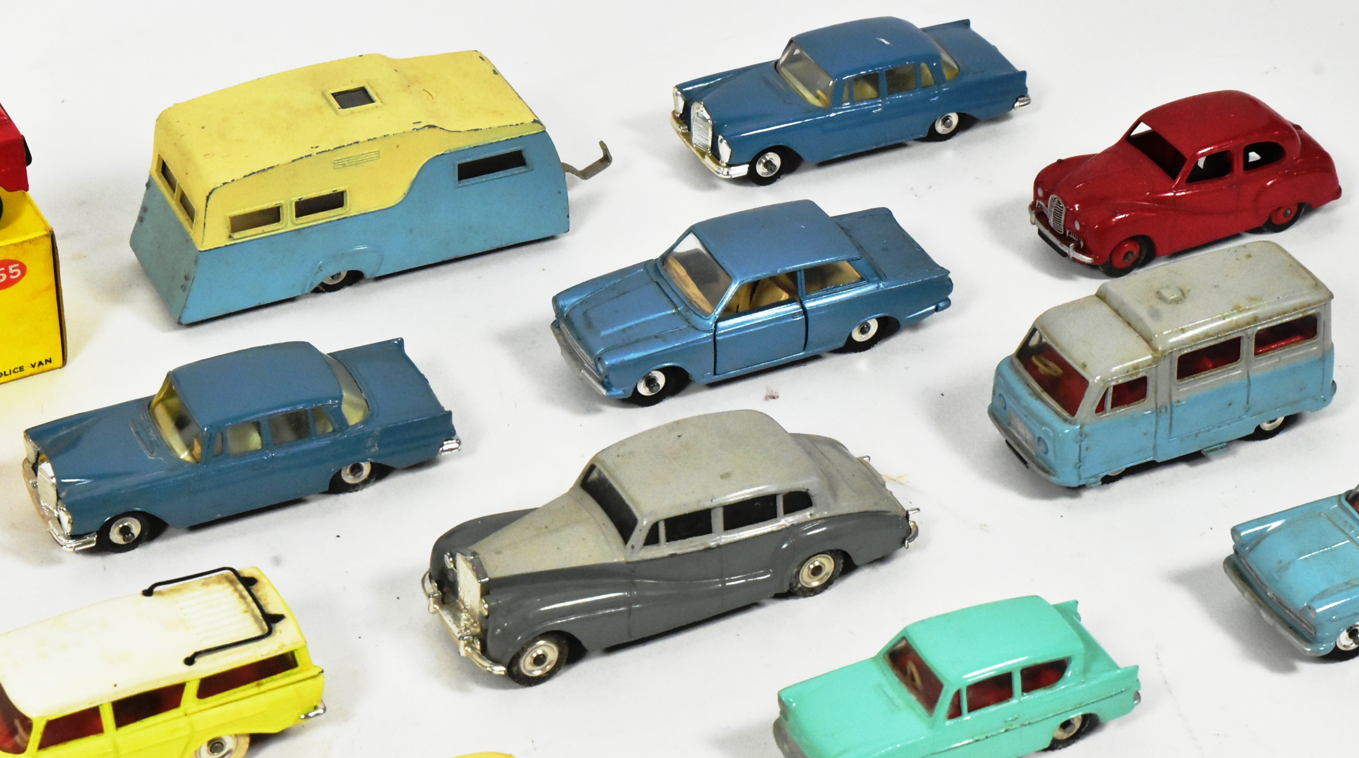 DIECAST - COLLECTION OF VINTAGE DINKY TOYS DIECAST MODELS - Image 2 of 6