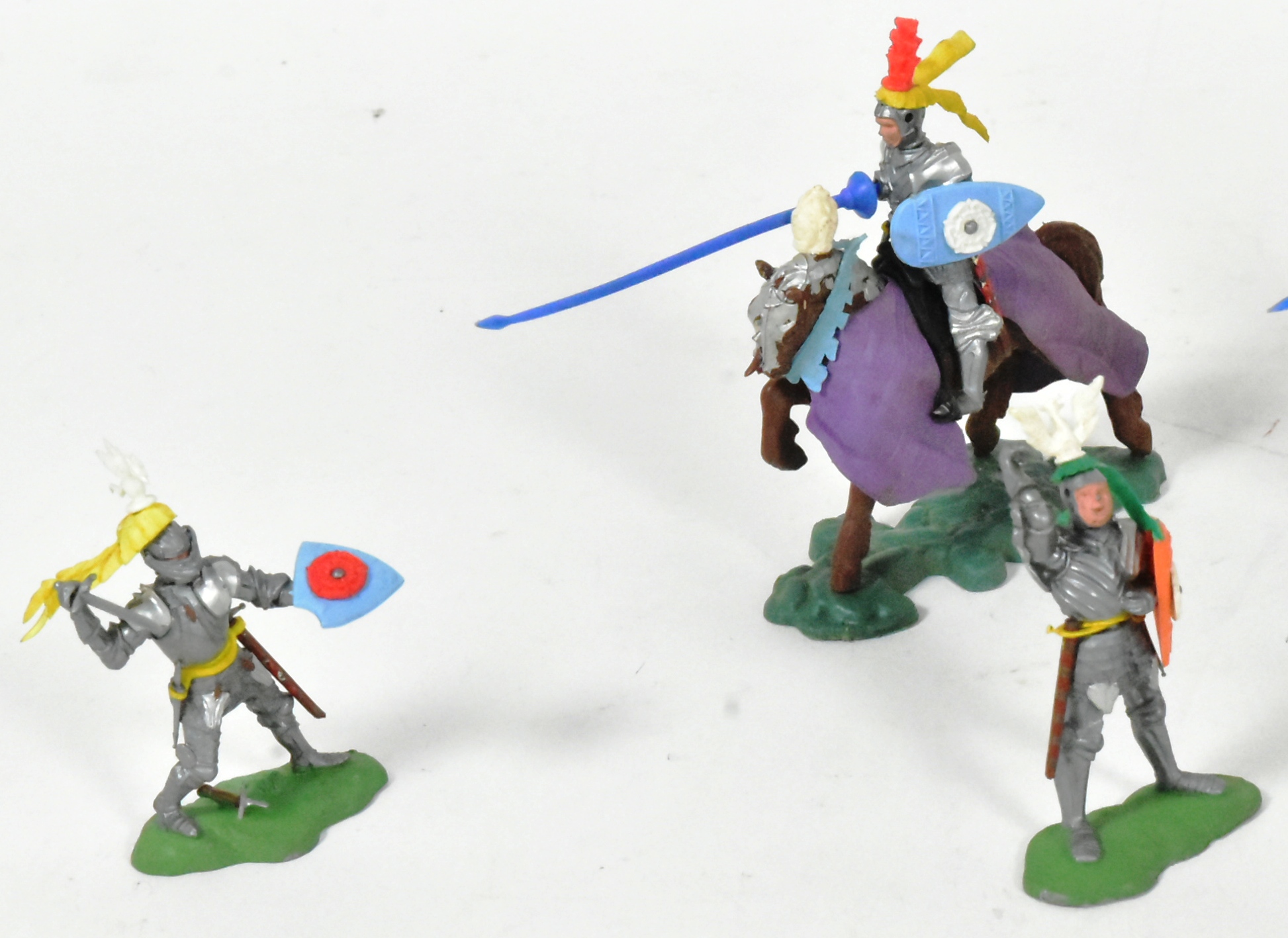 TOY SOLDIERS - COLLECTION OF BRITAINS 15TH CENTURY KNIGHTS - Image 2 of 6