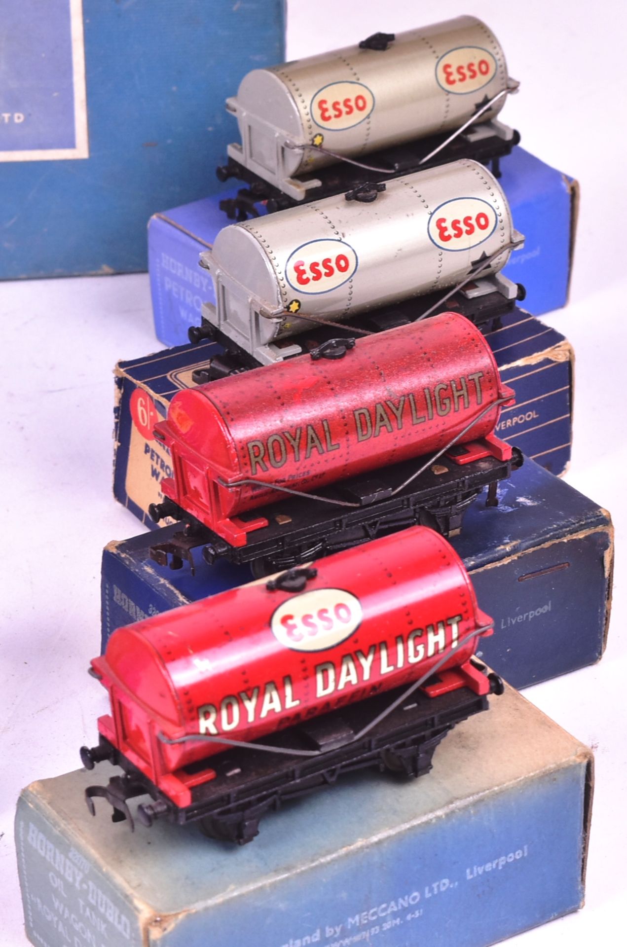 MODEL RAILWAY - COLLECTION OF HORNBY DUBLO OO GAUGE ACCESSORIES - Image 4 of 5