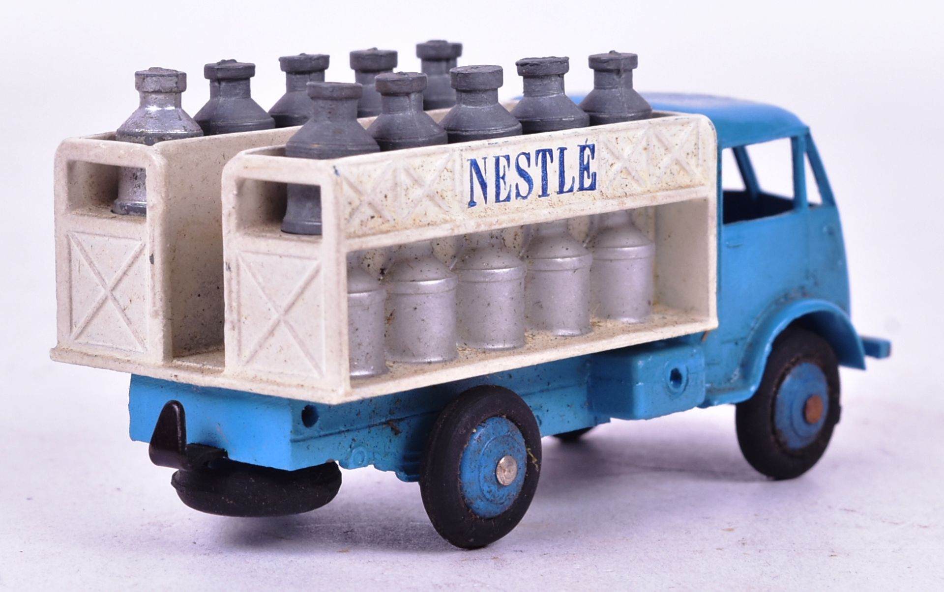 DIECAST - FRENCH DINKY TOYS - NESTLE DAIRY TRUCK - Image 4 of 7