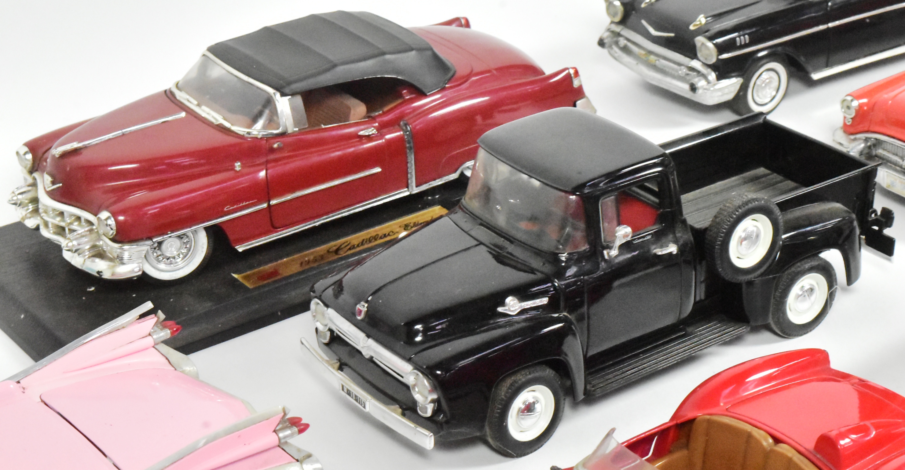 DIECAST - COLLECTION OF 1/18 SCALE DIECAST MODEL CARS - Image 4 of 6