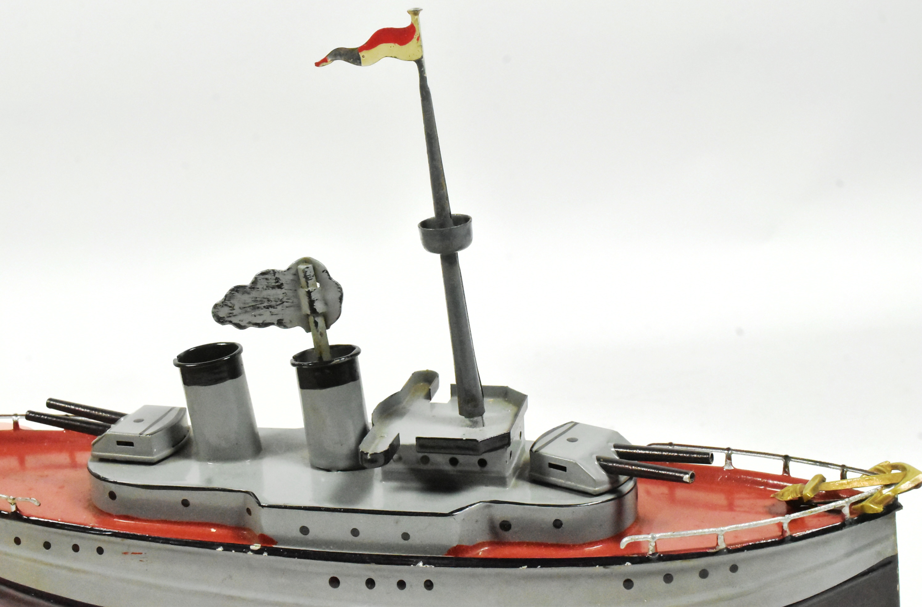 TINPLATE TOYS - VINTAGE FLEISCHMANN TINPLATE CLOCKWORK WARSHIP - Image 5 of 5