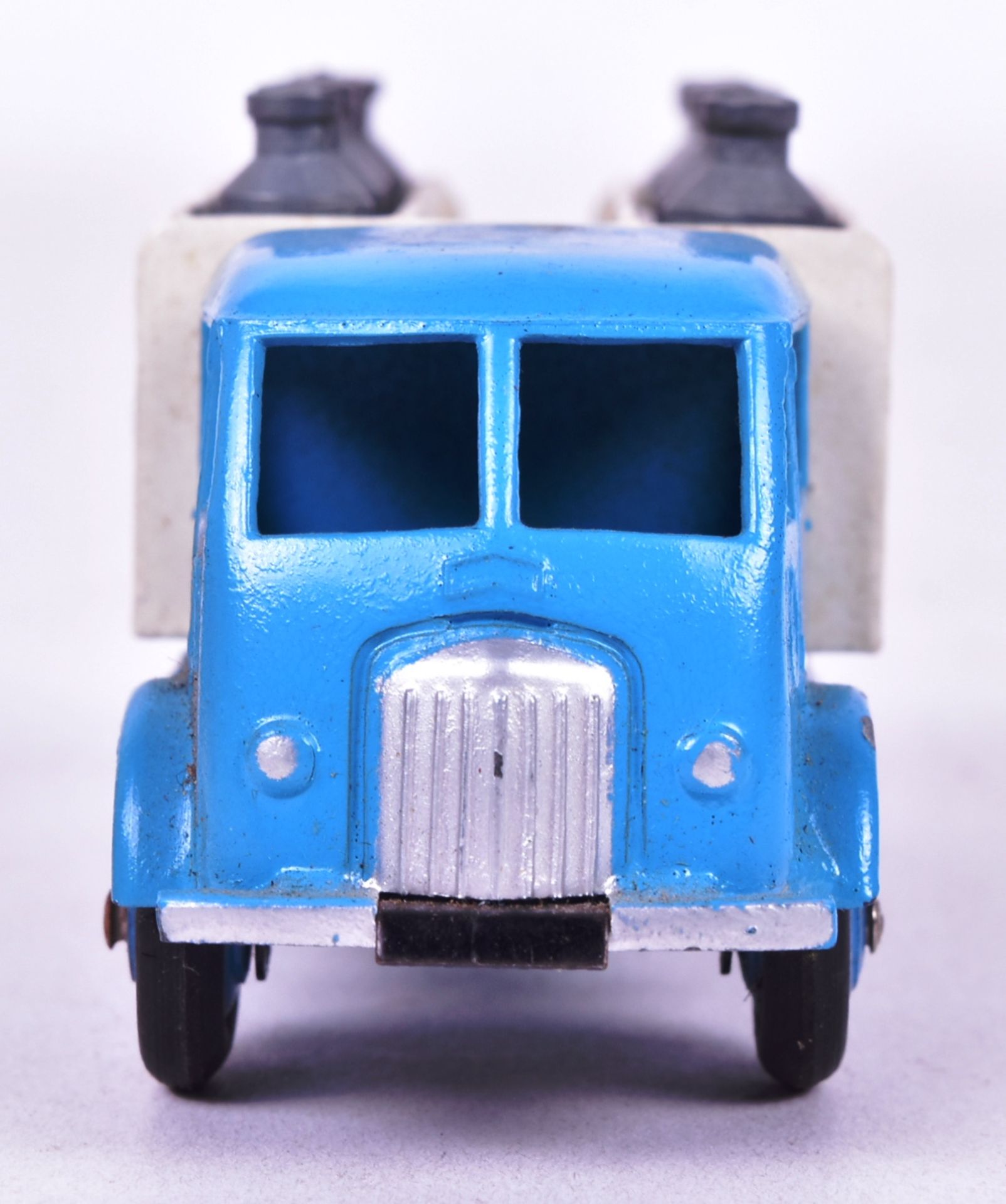 DIECAST - FRENCH DINKY TOYS - NESTLE DAIRY TRUCK - Image 5 of 7