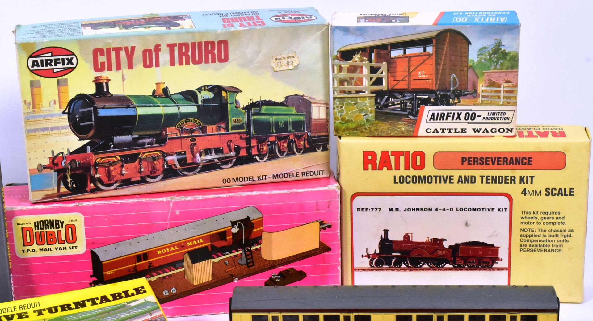 MODEL RAILWAY - COLLECTION OF OO GAUGE ROLLING STOCK, KITS & ACCESSORIES - Bild 2 aus 6