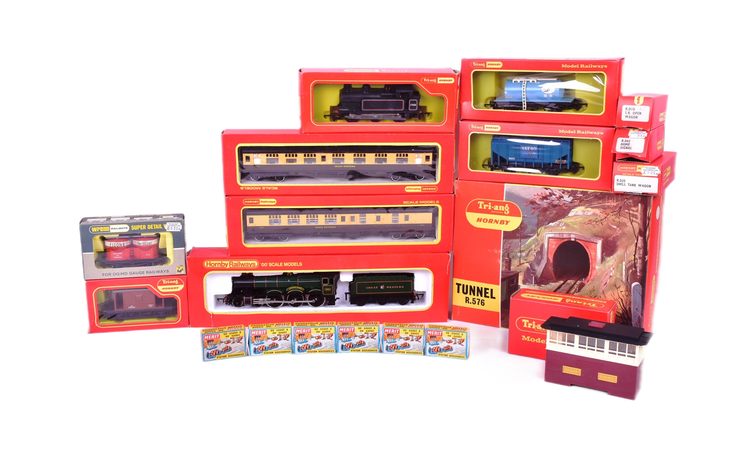 MODEL RAILWAY - VINTAGE TRIANG / HORNBY LOCOS & ACCESSORIES