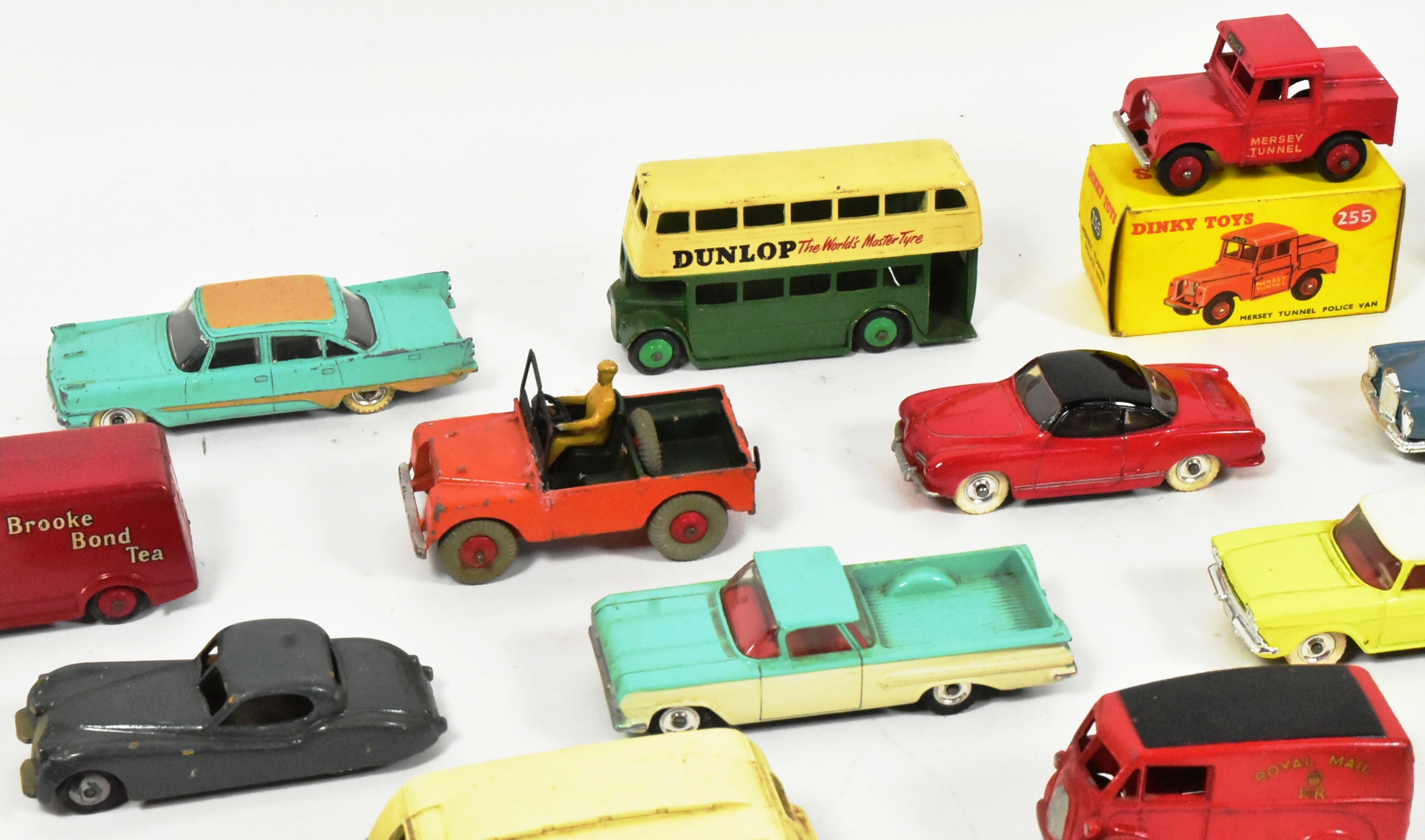 DIECAST - COLLECTION OF VINTAGE DINKY TOYS DIECAST MODELS - Image 3 of 6