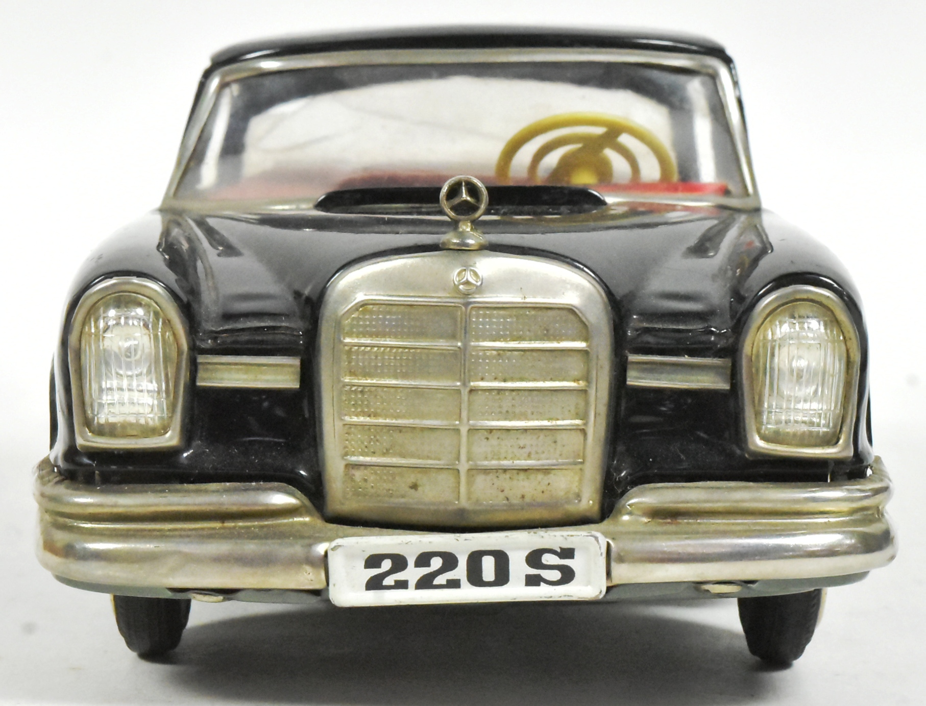 TINPLATE TOYS - JAPANESE TINPLATE MERCEDES BENZ 220S - Image 5 of 6