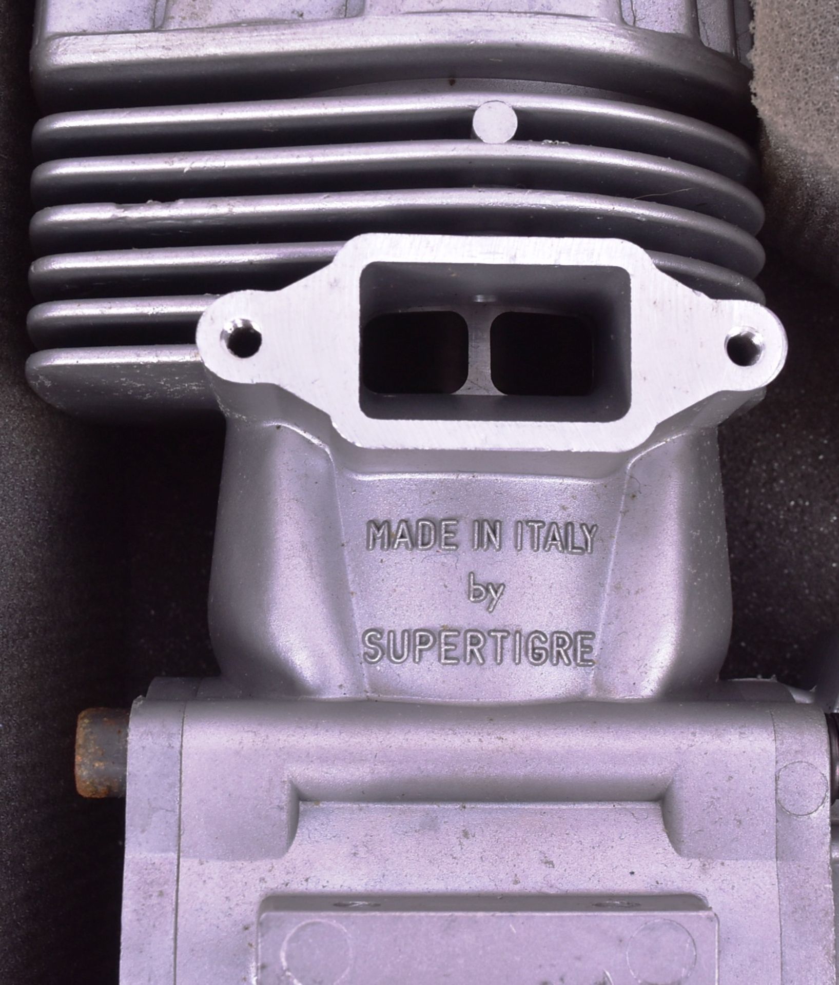 MODEL PLANES - RC SUPER TIGRE S3000 ENGINE - Image 3 of 4