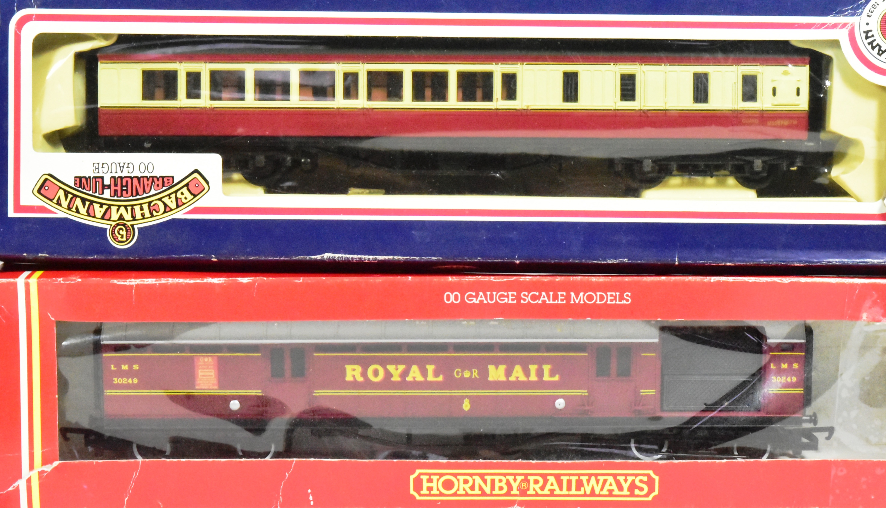 MODEL RAILWAY - COLLECTION OF OO GAUGE ROLLING STOCK - Image 4 of 5