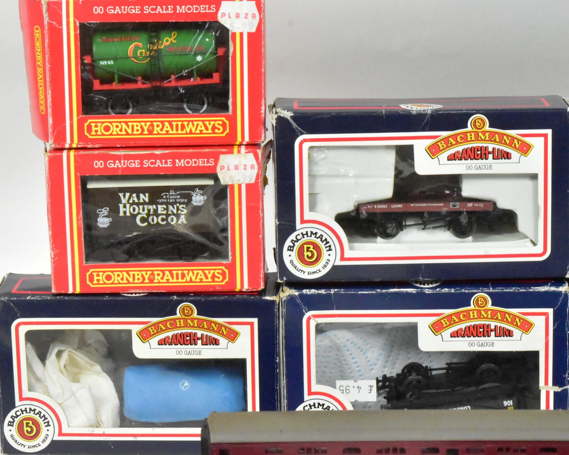 MODEL RAILWAY - COLLECTION OF OO GAUGE LOCOS & ROLLING STOCK - Image 3 of 6