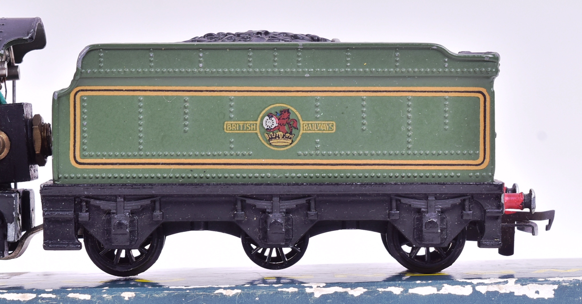 MODEL RAILWAY - VINTAGE WRENN OO GAUGE MODEL RAILWAY LOCOMOTIVE - Image 3 of 6