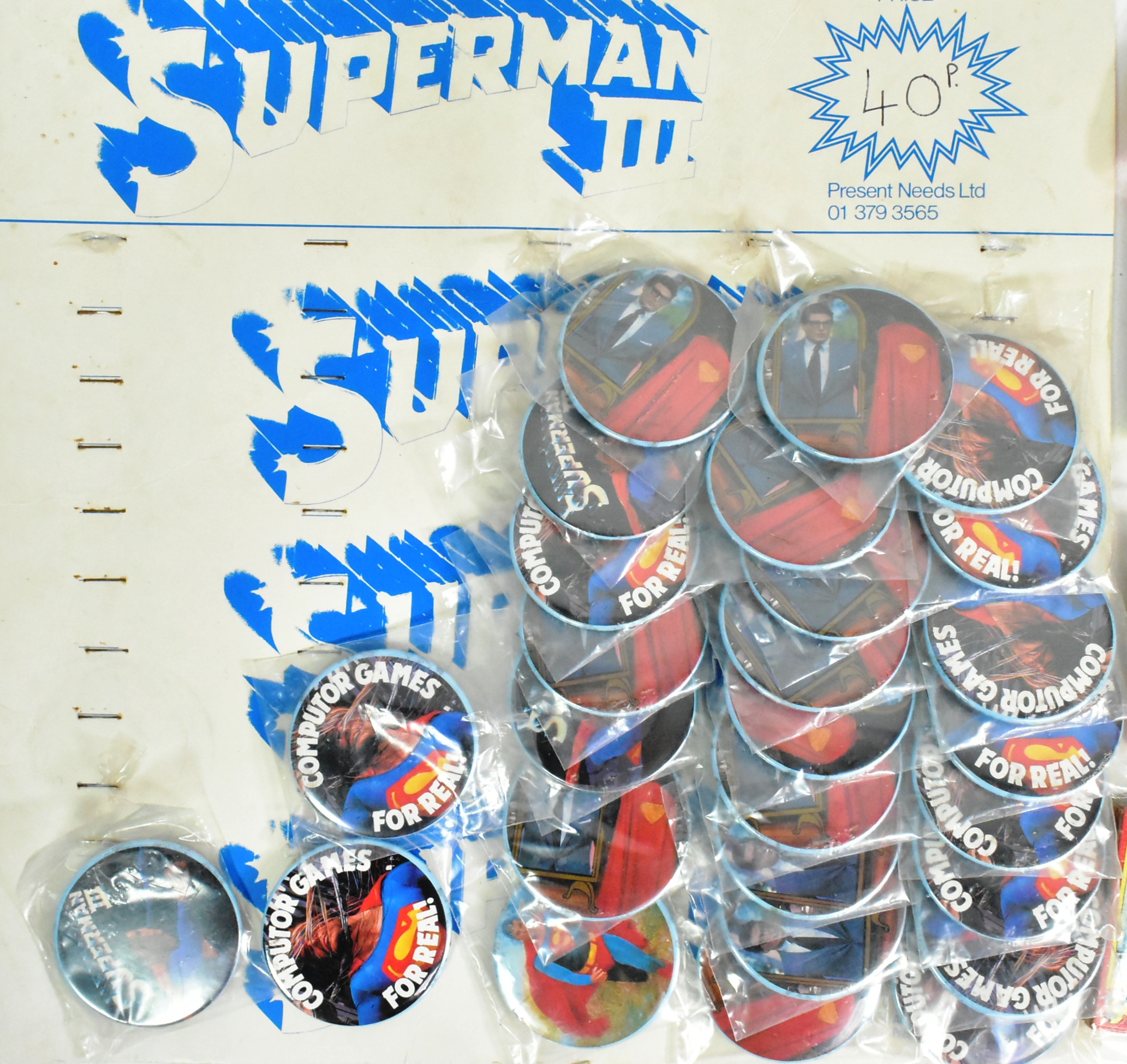 SUPERMAN - VINTAGE TOPPS TRADING CARDS & PHOTO BADGES - Image 2 of 4