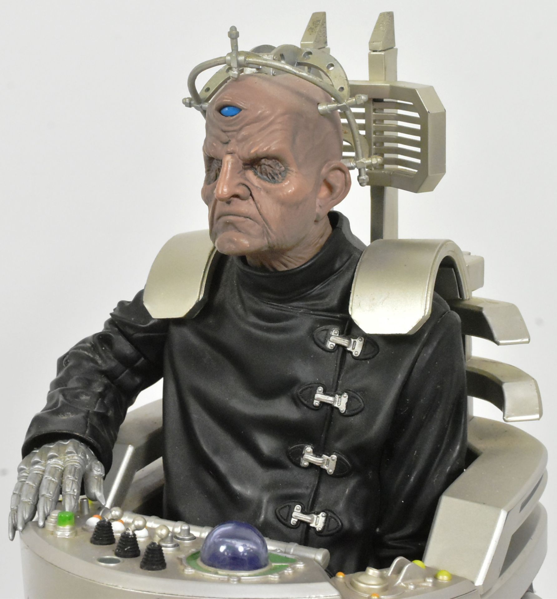 DOCTOR WHO - CHARACTER OPTIONS - RADIO CONTROLLED DAVROS - Image 3 of 6