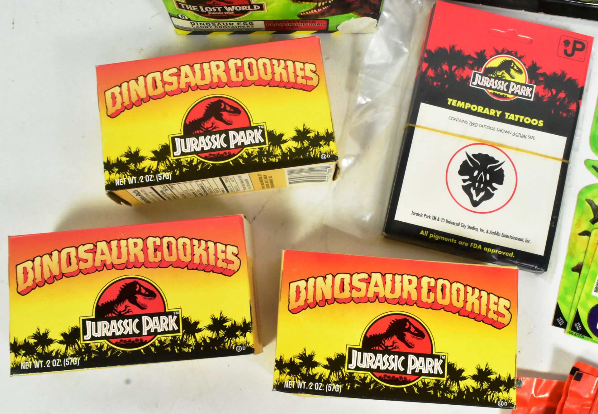 JURASSIC PARK - EX SHOP STOCK BOX OF CANDY & STICKERS - Image 6 of 6