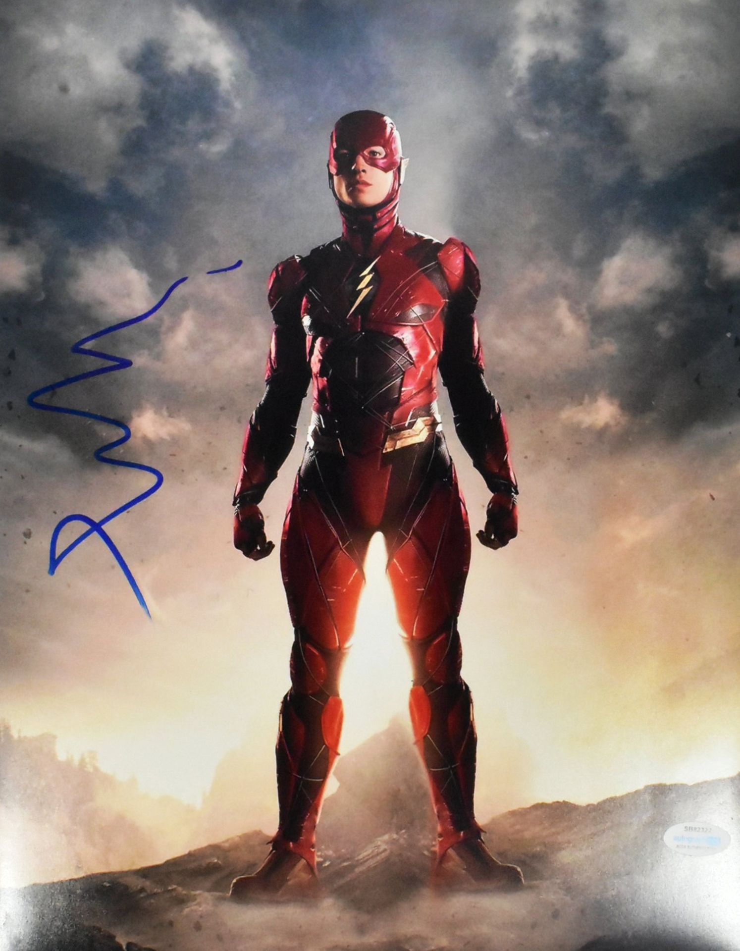 THE FLASH - DC COMICS - EZRA MILLER AUTOGRAPHED PHOTO - ACOA