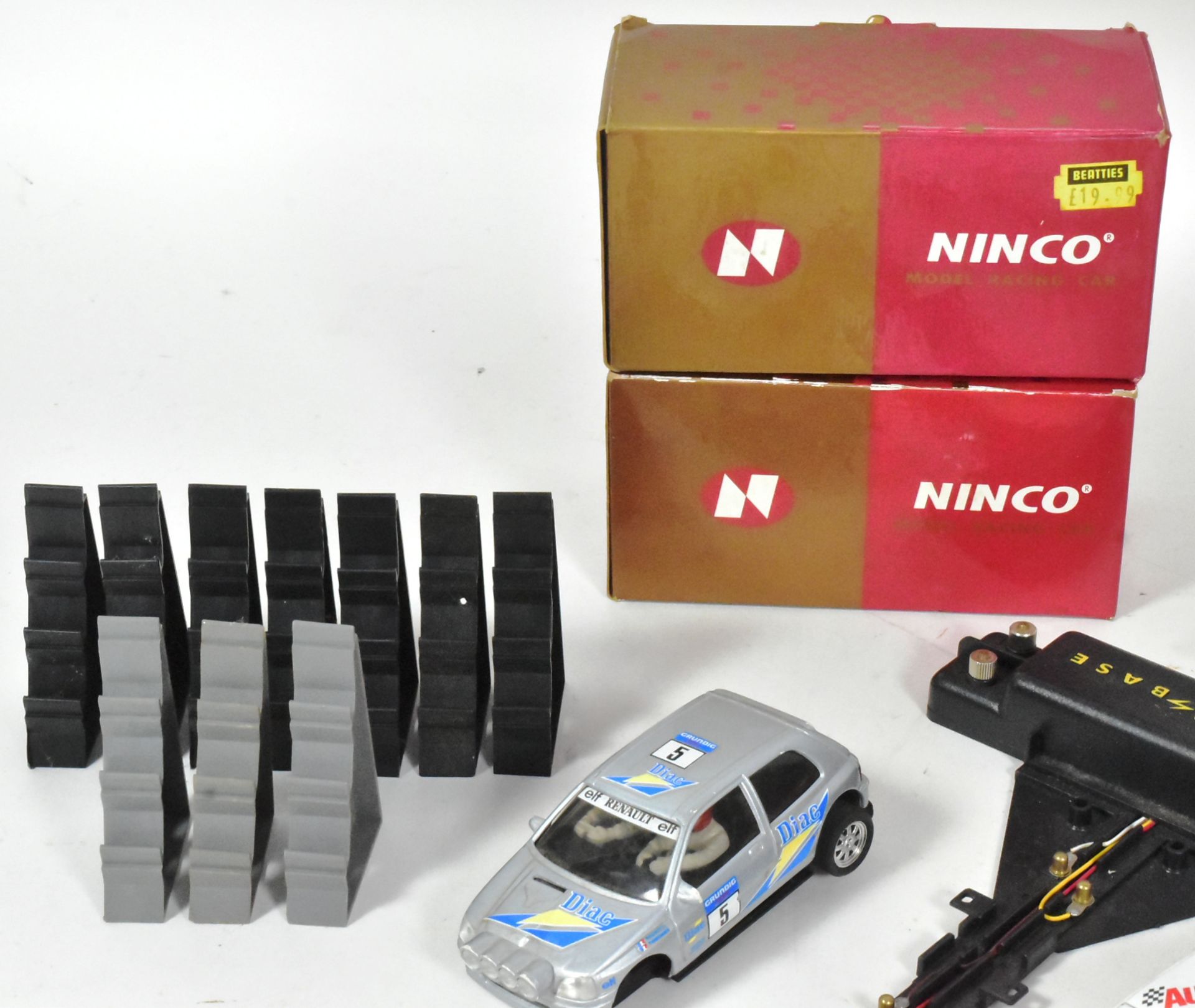 SCALEXTRIC - CARS ACCESSORIES & SPARES - Image 6 of 7