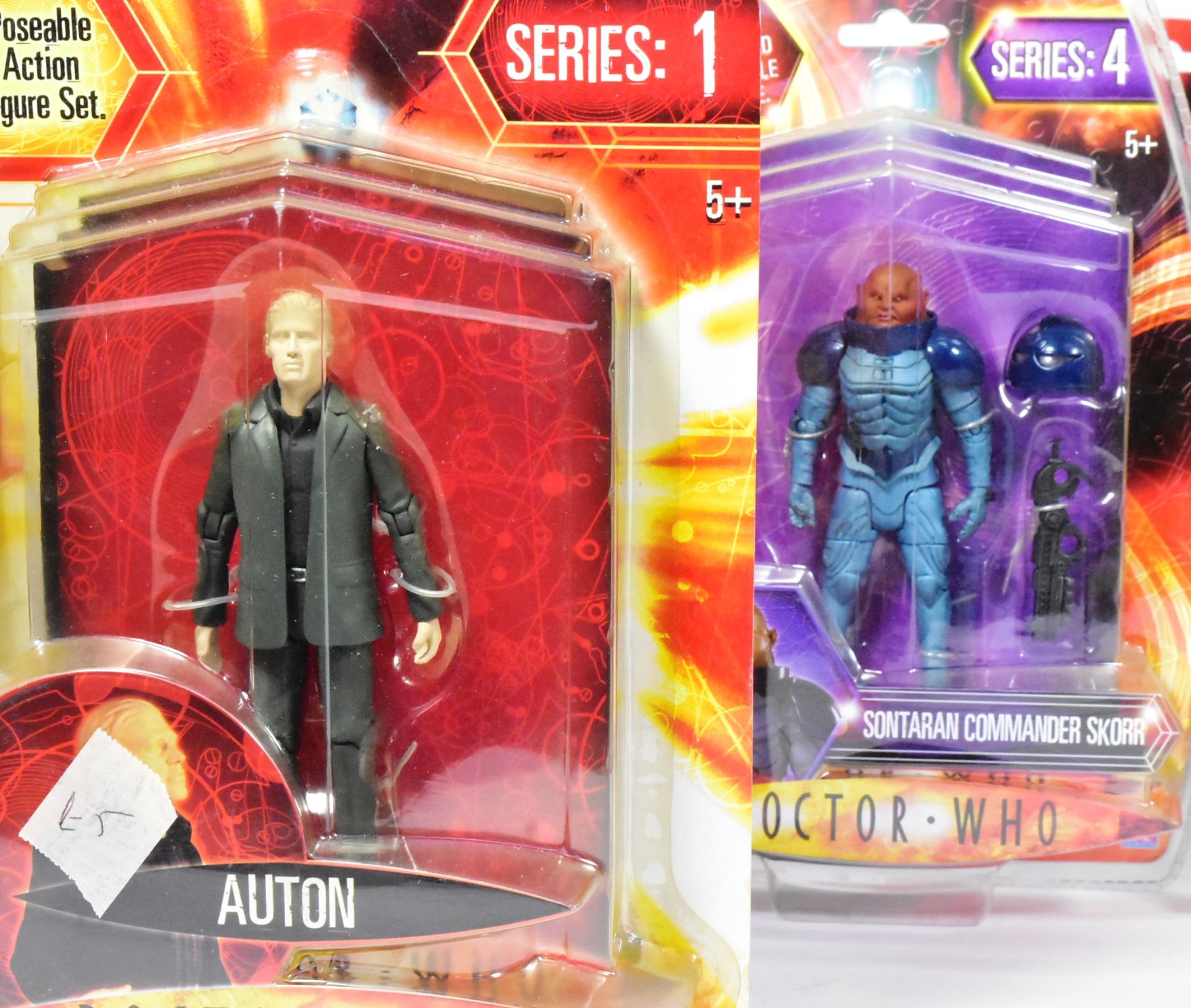 DOCTOR WHO - CHARACTER OPTIONS - CARDED ACTION FIGURES - Image 3 of 6