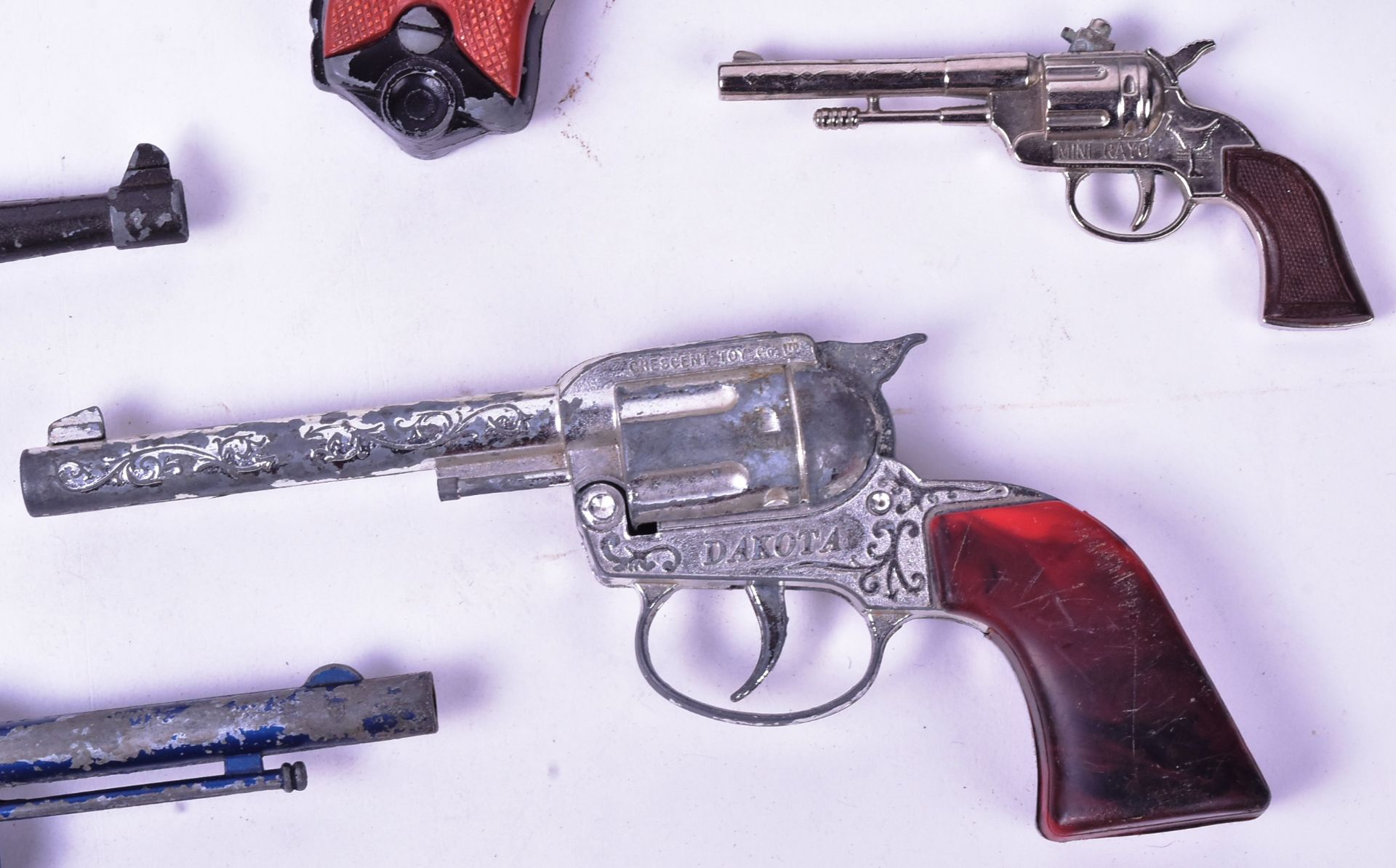 COLLECTION OF VINTAGE CHILDRENS TOY PISTOLS - Image 5 of 5