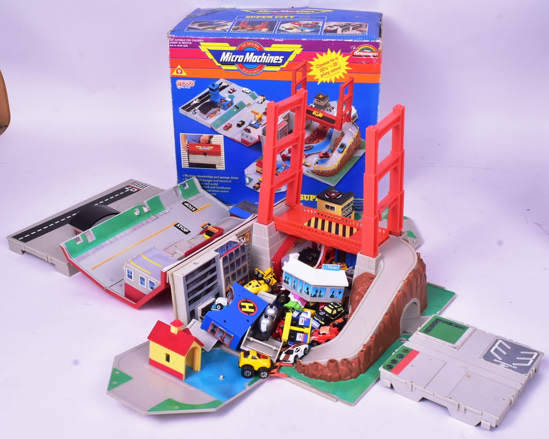 RETRO TOYS - MICRO MACHINES SUPER CITY & PALITOY TREE HOUSE - Image 4 of 4