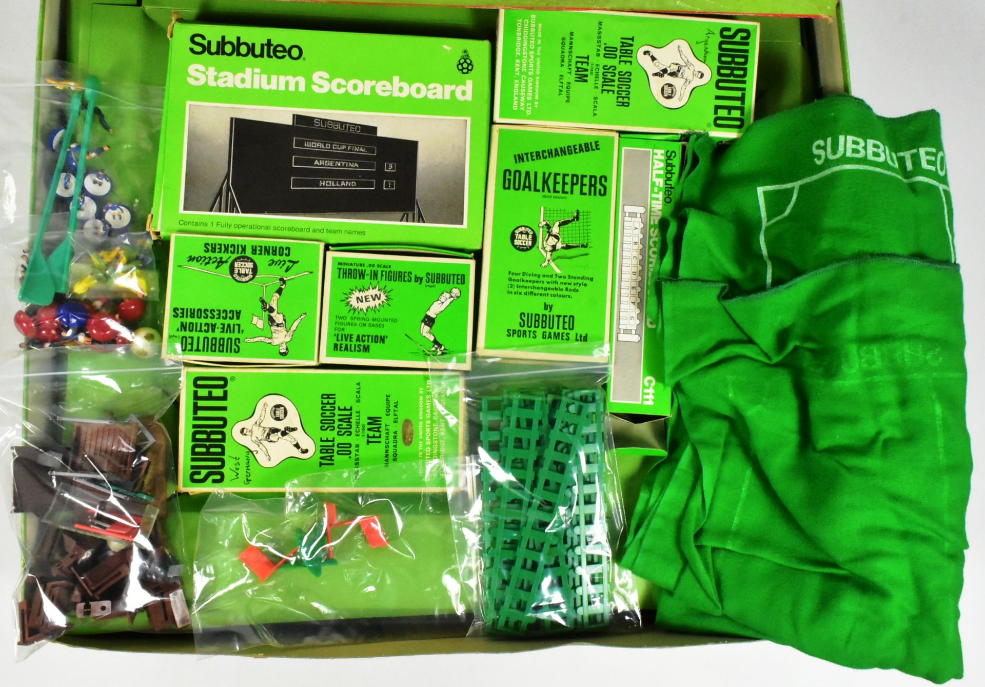 SUBBUTEO - COLLECTION OF SUBBUTEO TABLE TOP FOOTBALL - Bild 2 aus 7