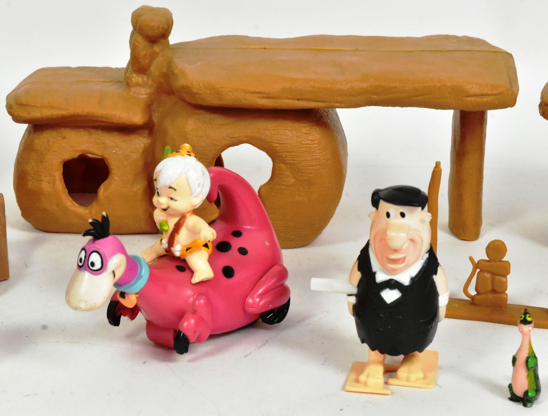 THE FLINTSTONES - VINTAGE MARX PLAYSET PIECES - Image 3 of 5