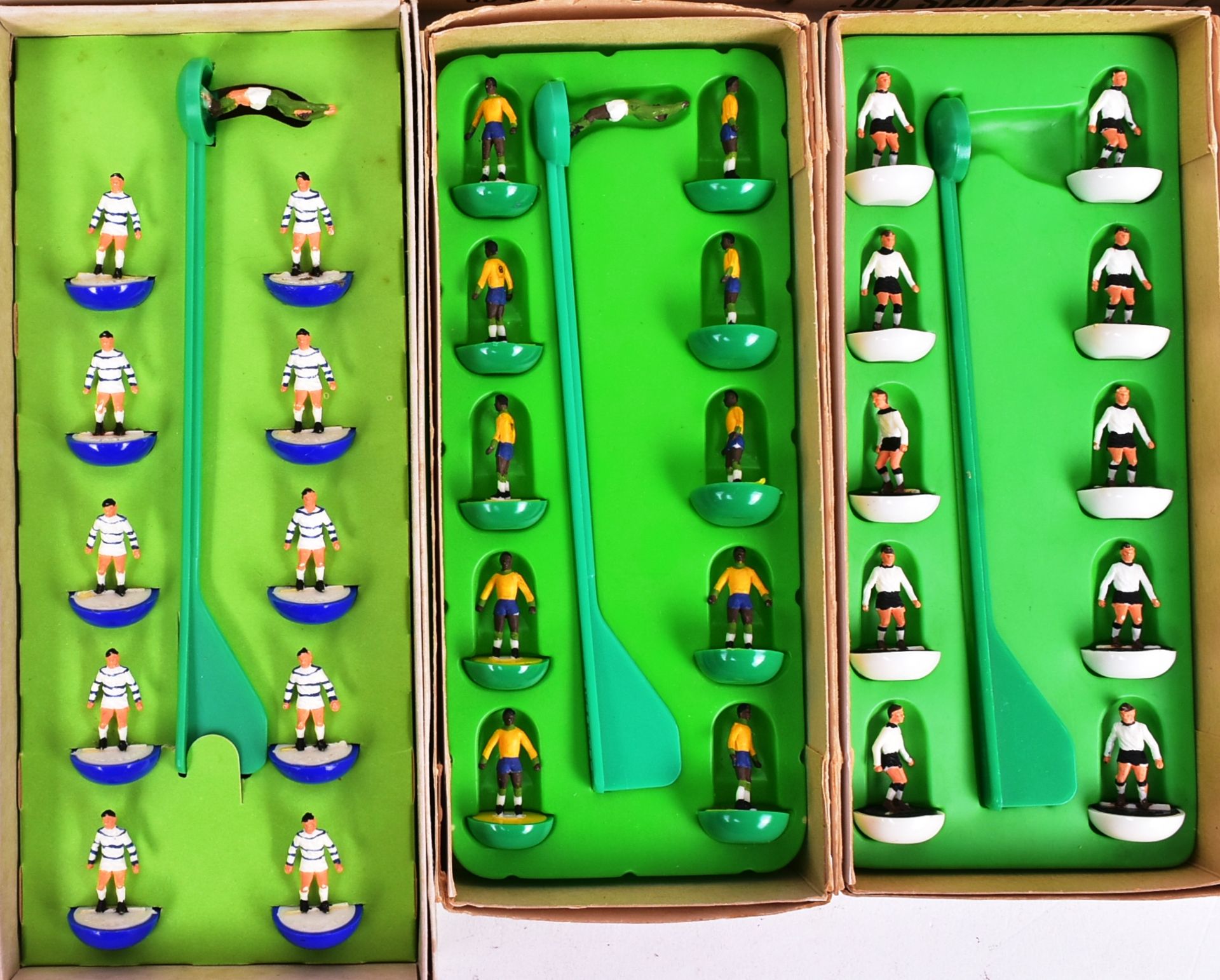 SUBBUTEO - X8 VINTAGE SUBBUTEO FOOTBALL TEAMS - Image 2 of 5