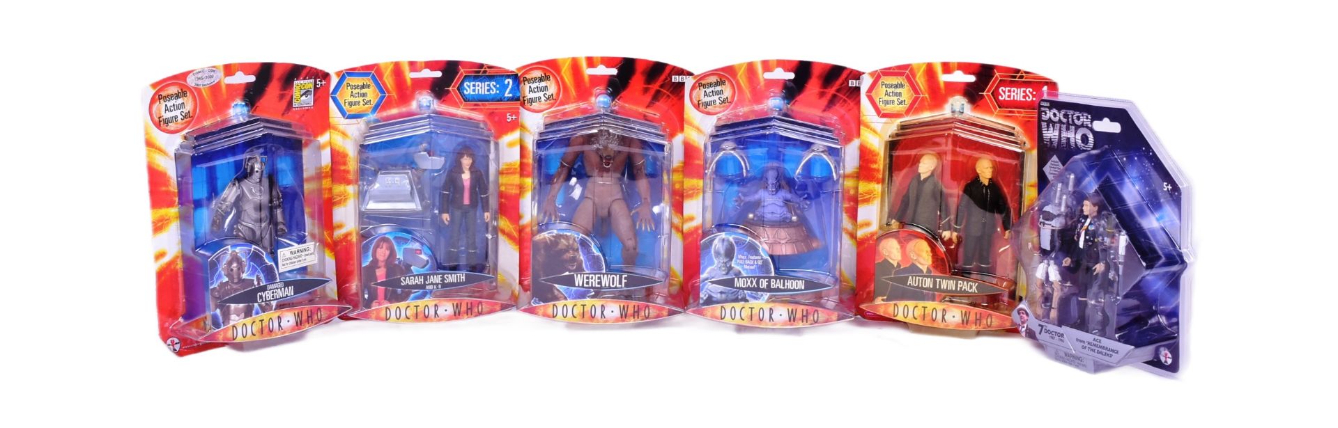 DOCTOR WHO - CHARACTER OPTIONS / UT TOYS - CARDED ACTION FIGURES
