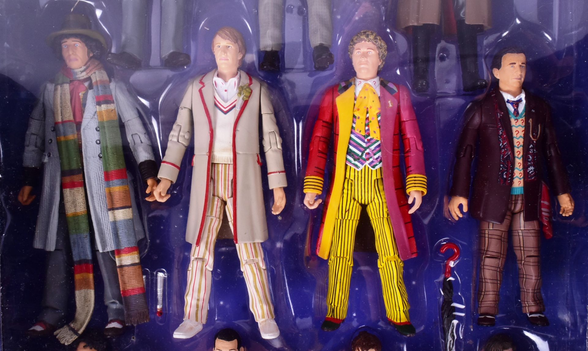 DOCTOR WHO - CHARACTER OPTIONS - ELEVEN DOCTOR FIGURE SET - Image 4 of 5