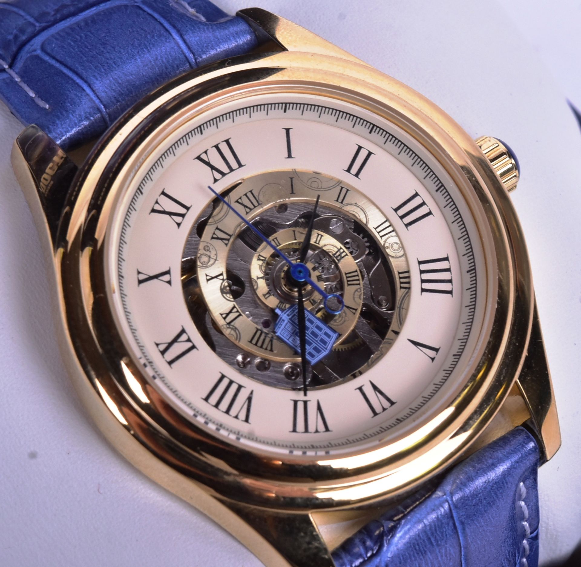 DOCTOR WHO - BRADFORD EXCHANGE - TARDIS MECHANICAL WATCH - Image 3 of 6