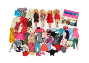SINDY - PEDIGREE - COLLECTION OF VINTAGE DOLLS / CLOTHING