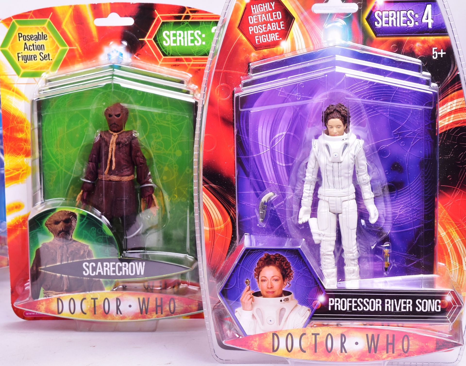 DOCTOR WHO - CHARACTER OPTIONS - CARDED ACTION FIGURES - Image 3 of 4