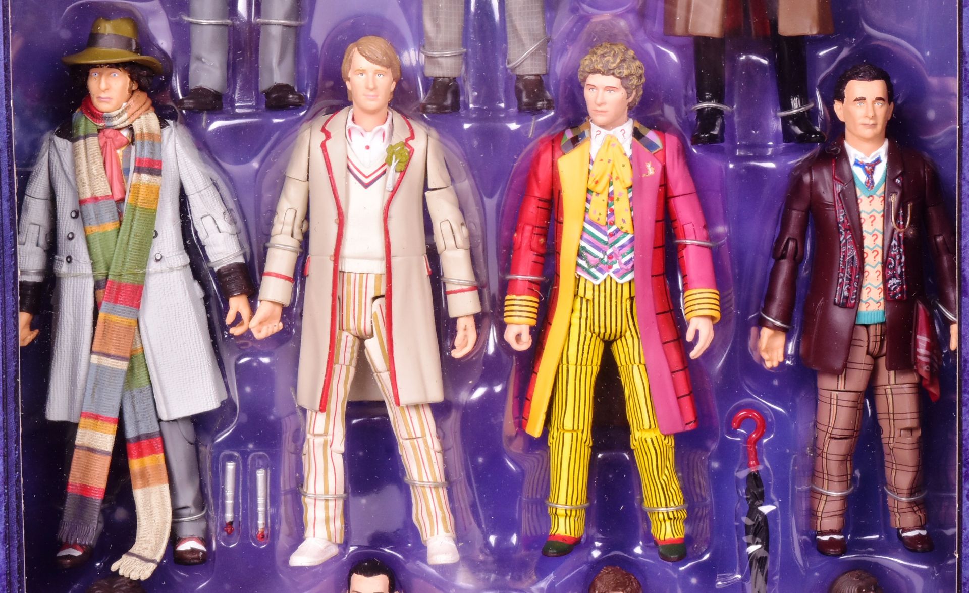 DOCTOR WHO - CHARACTER OPTIONS - ELEVEN DOCTOR FIGURE SET - Image 4 of 5
