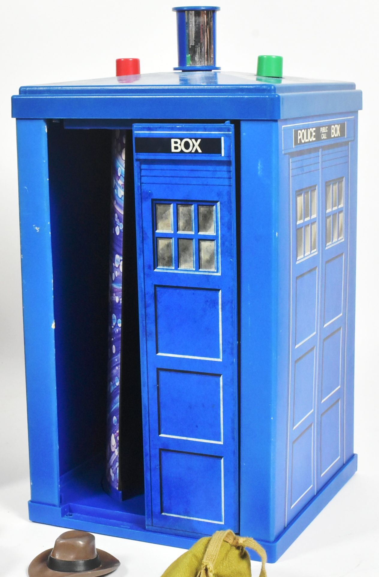 DOCTOR WHO - DENYS FISHER - VINTAGE TARDIS PLAYSET - Image 2 of 6