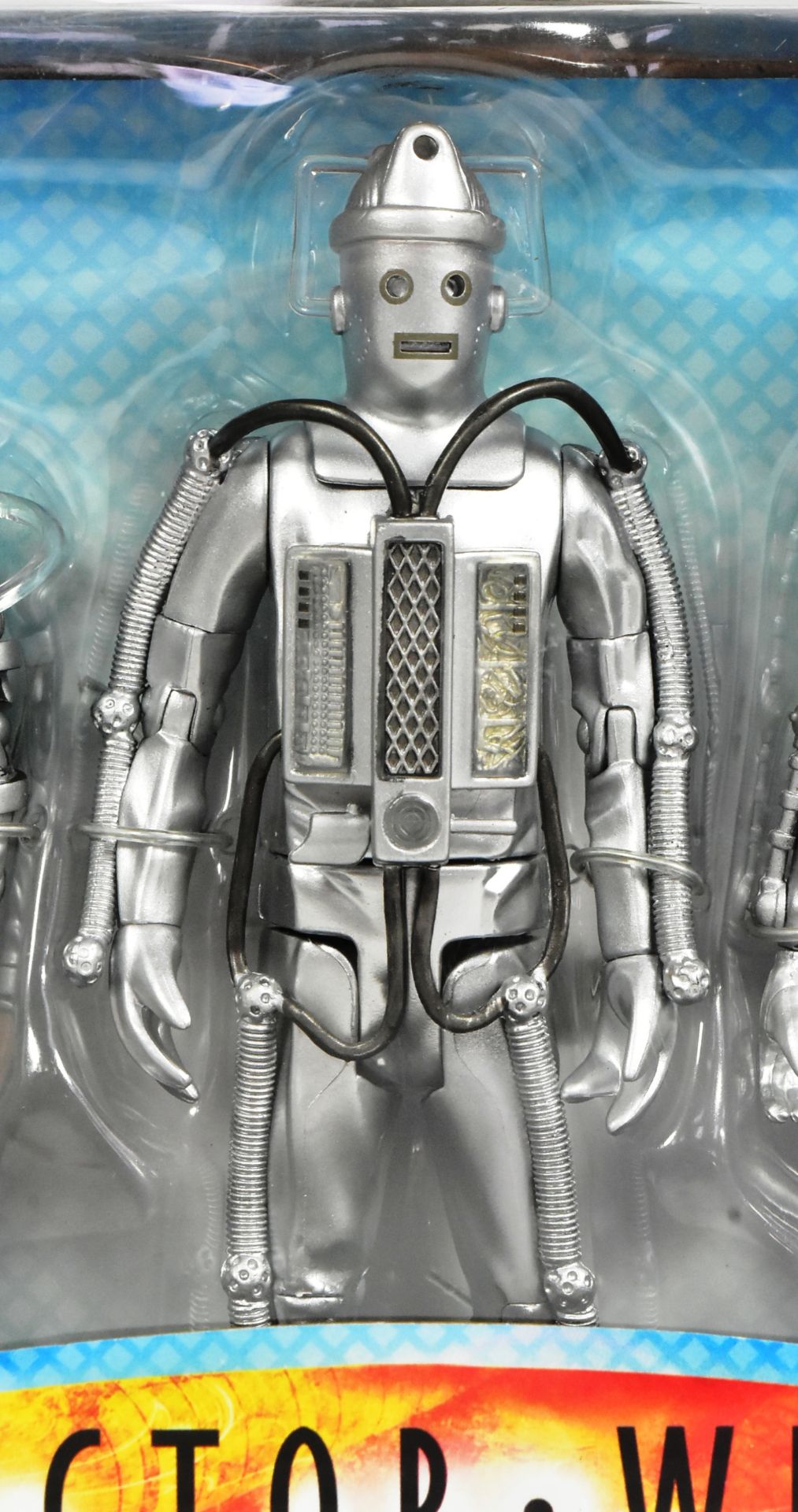 DOCTOR WHO - CHARACTER OPTIONS - AGE OF STEEL CYBERMAN FIGURE SET - Image 3 of 4