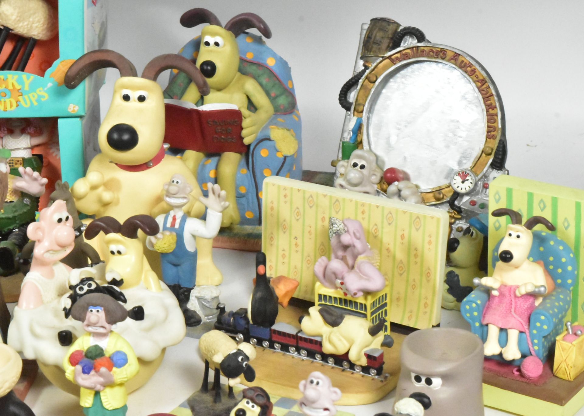 WALLACE & GROMIT - COLLECTION OF MEMORABILIA - Image 3 of 7