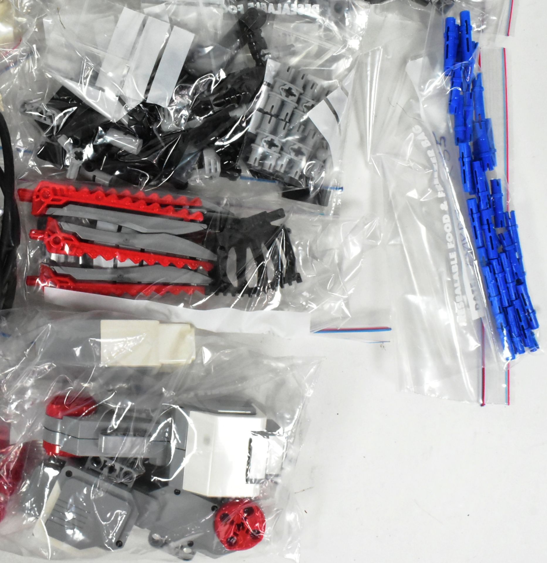 LEGO - 45560 - EDUCATION EV3 EXPANSION SET - Image 4 of 7