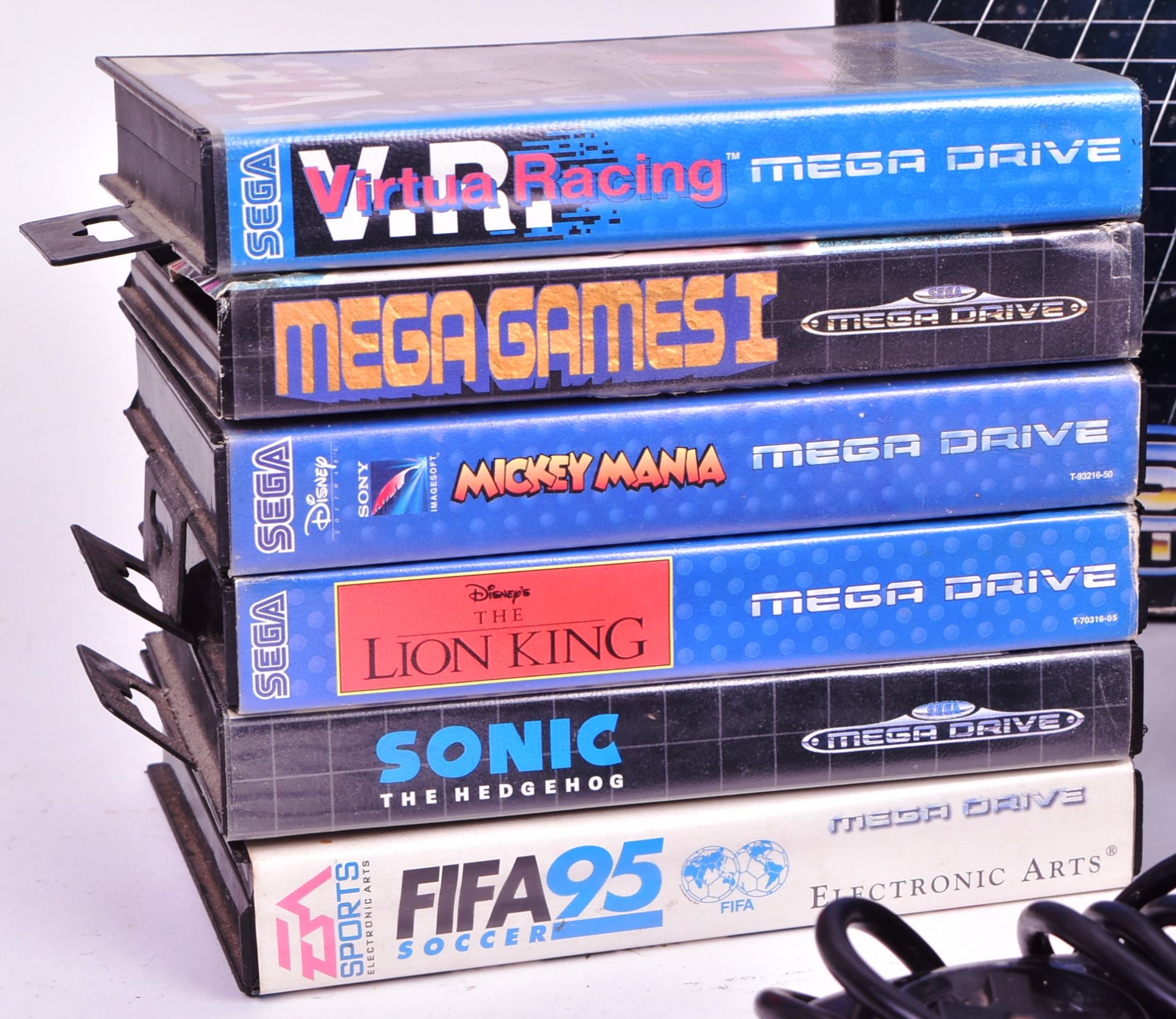 RETRO GAMING - VINTAGE SEGA MEGA DRIVE II PLUS GAMES - Image 5 of 7