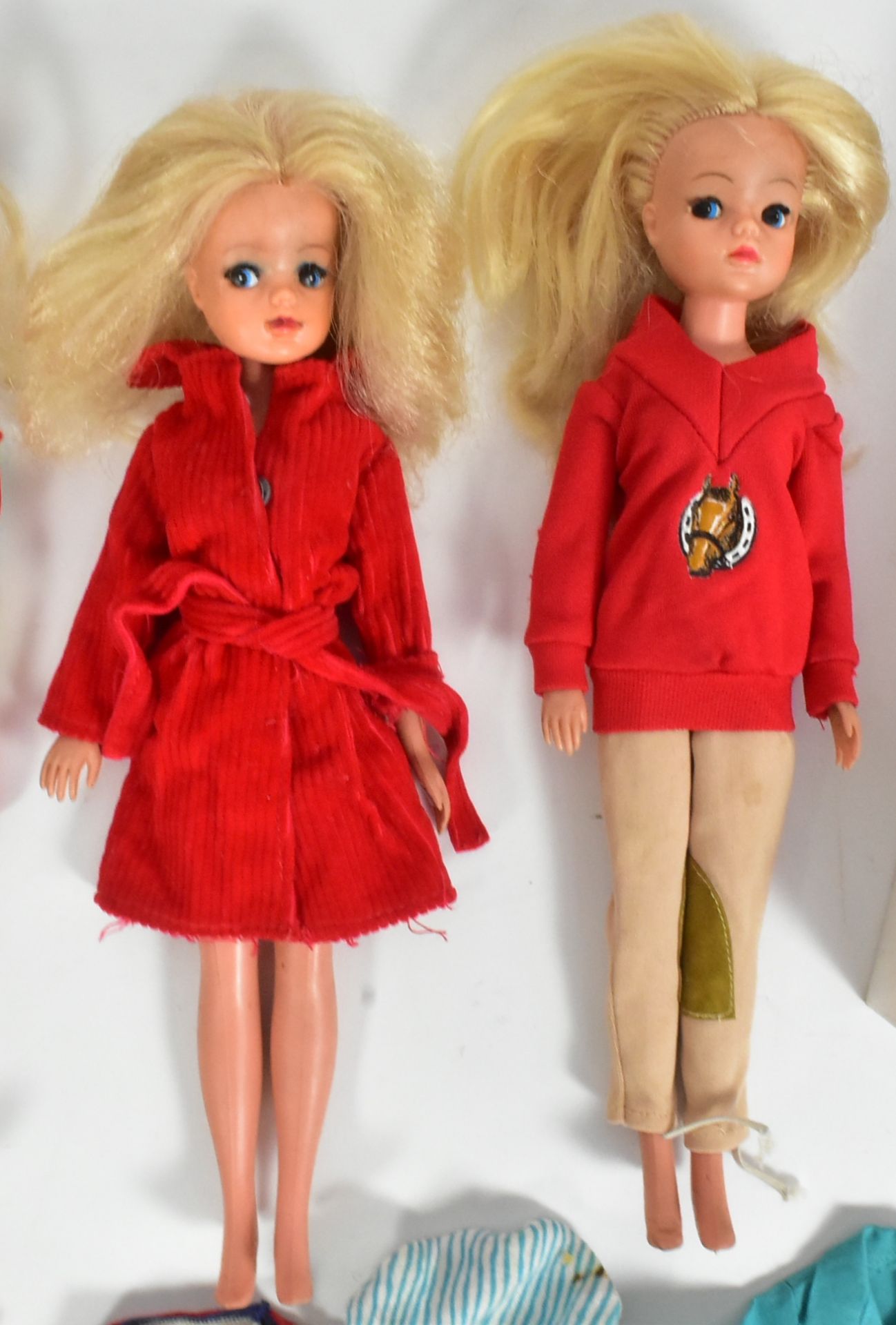 SINDY - PEDIGREE - COLLECTION OF VINTAGE DOLLS / CLOTHING - Image 3 of 7