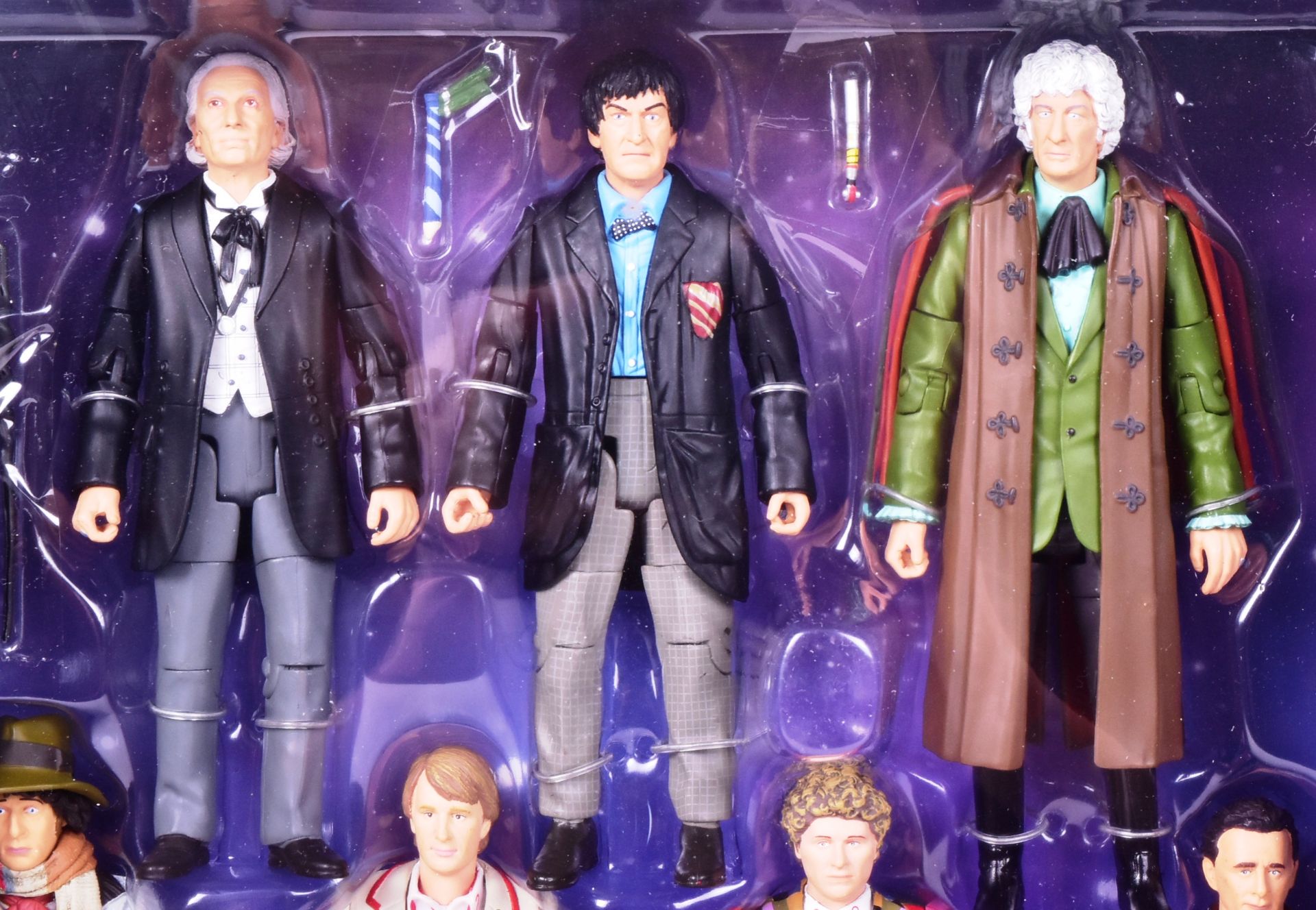 DOCTOR WHO - CHARACTER OPTIONS - ELEVEN DOCTOR FIGURE SET - Image 3 of 6