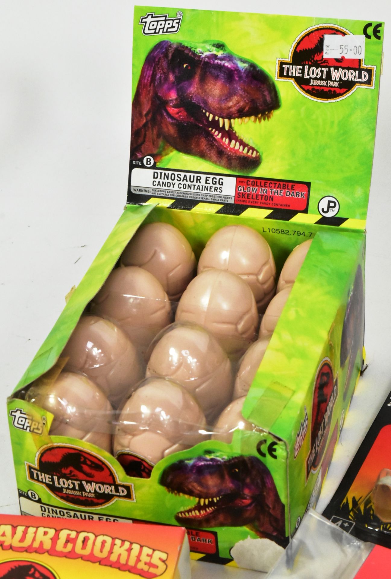 JURASSIC PARK - EX SHOP STOCK BOX OF CANDY & STICKERS - Image 2 of 6