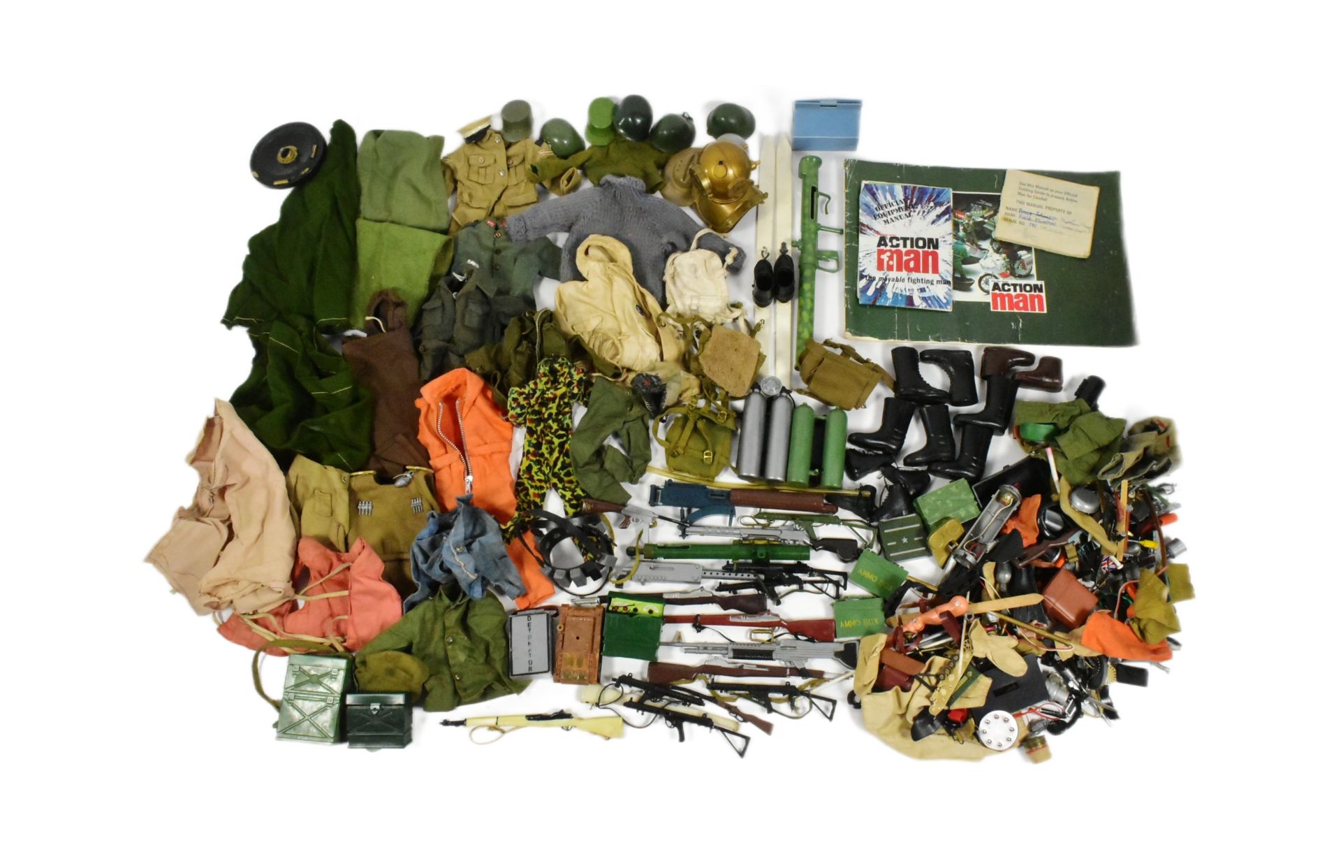 ACTION MAN - PALITOY - COLLECTION OF ACCESSORIES
