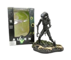 ALIEN - MCFARLANE TOYS 12 INCH ALIEN ACTION FIGURE