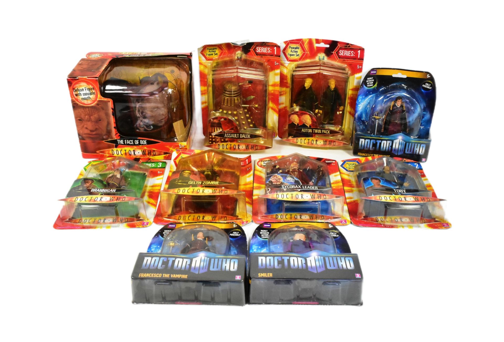 DOCTOR WHO - CHARACTER OPTIONS - CARDED ACTION FIGURES