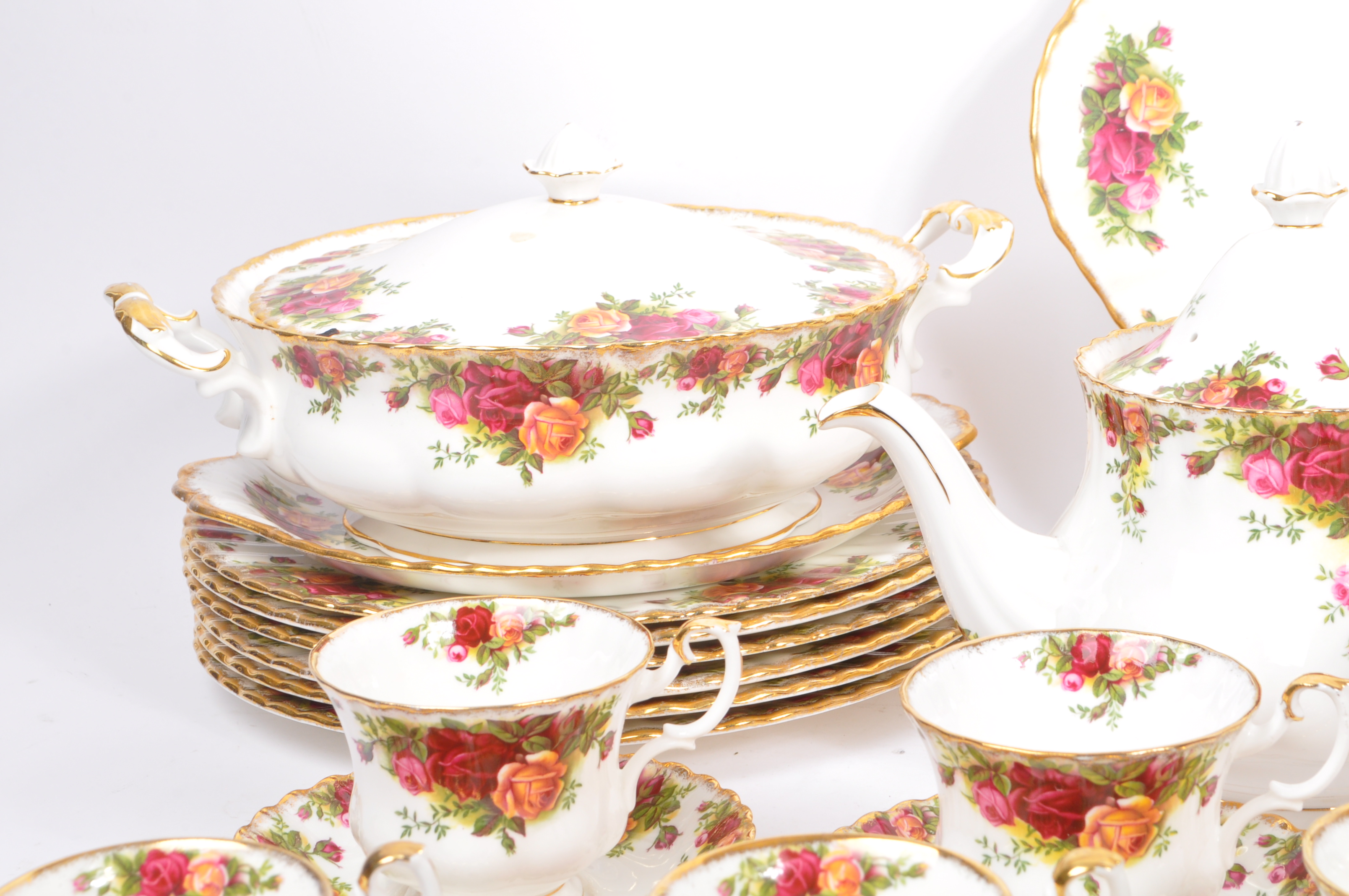 ROYAL ALBERT - OLD COUNTRY ROSES - ENGLISH MID CENTURY TEA SET - Image 6 of 10