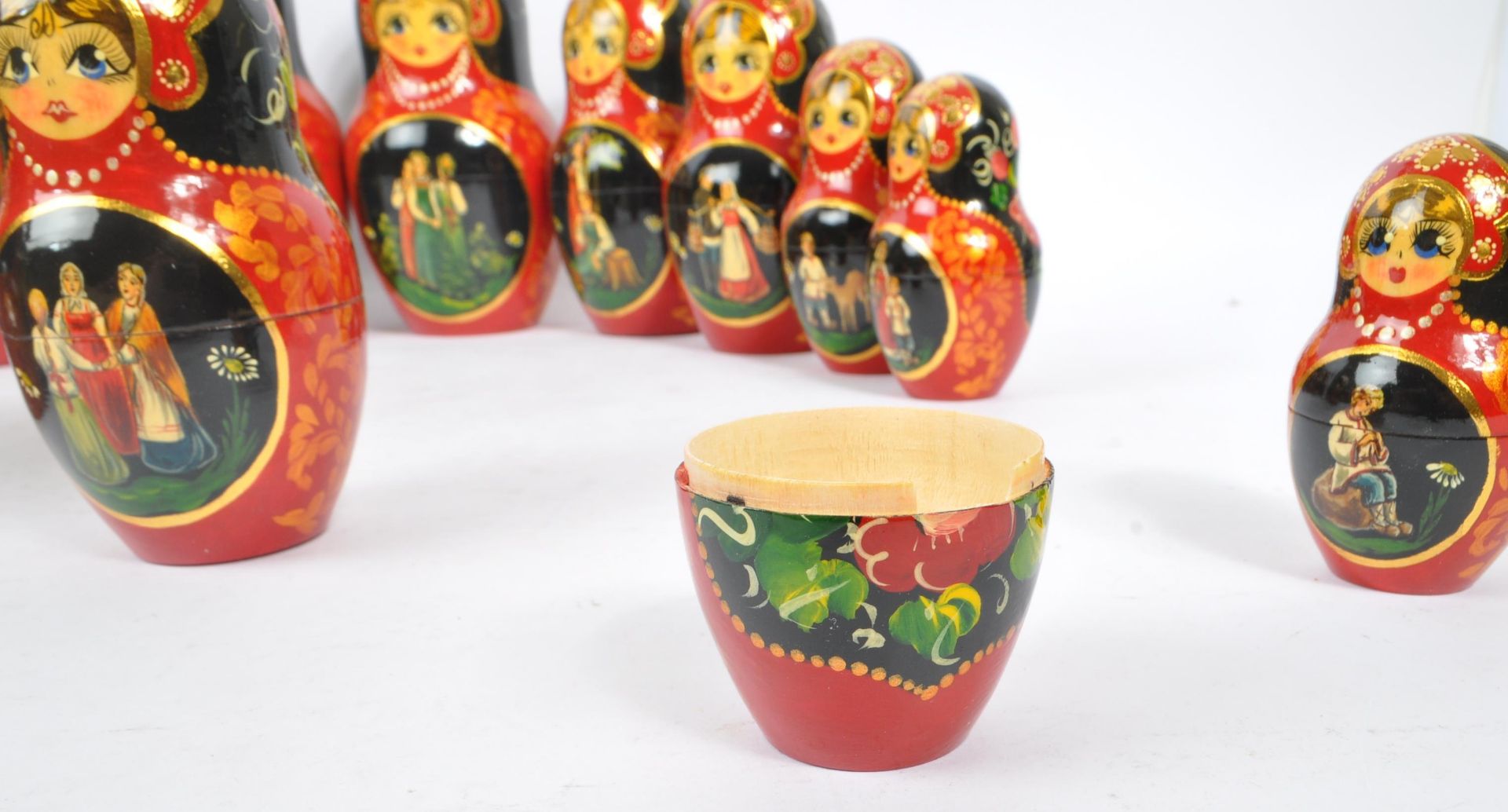 COLLECTION OF 20TH CENTURY USSR MATRYOSHKA RUSSIAN DOLLS - Bild 9 aus 9